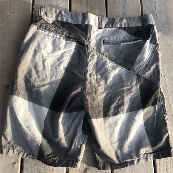 O’Neill Maverick Series Checkered Grey Shorts - Picture 3 of 4